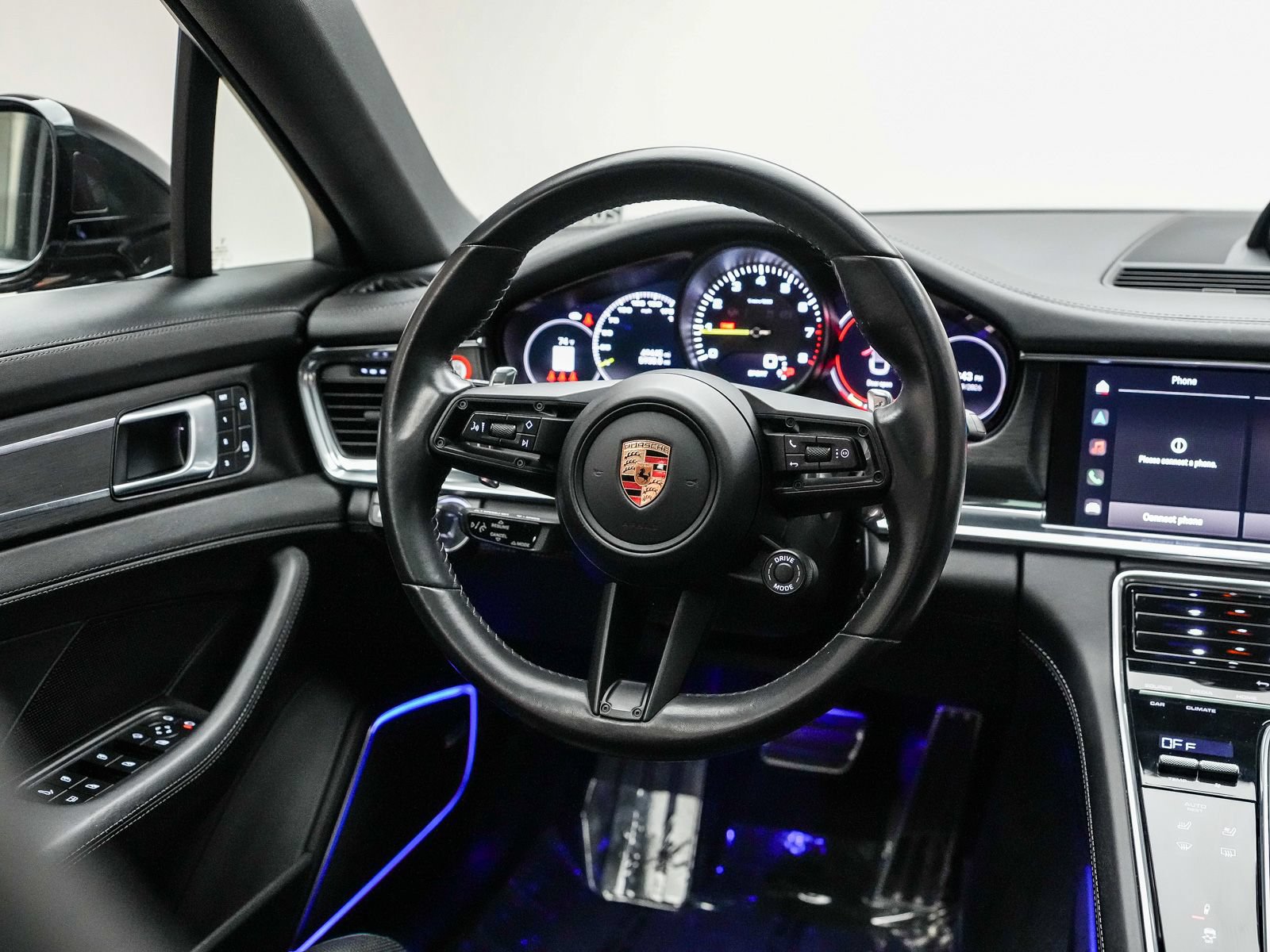 Used 2022 Porsche Panamera 4 E-Hybrid AWD/4WD image 19