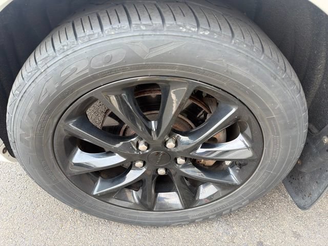 Used 2018 Dodge Durango R/T w/ Technology Group AWD/4WD image 9