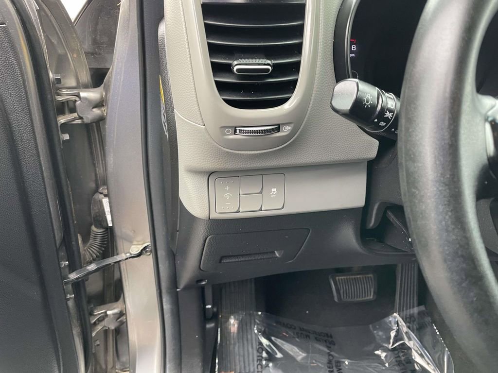 Used 2018 Kia Soul + image 29