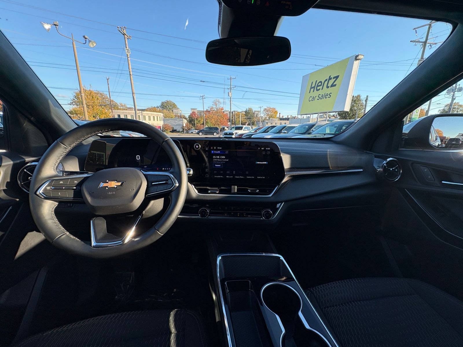 Used 2025 Chevrolet Equinox LT image 32