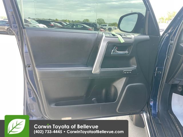 Used 2022 Toyota 4Runner Limited AWD/4WD image 18