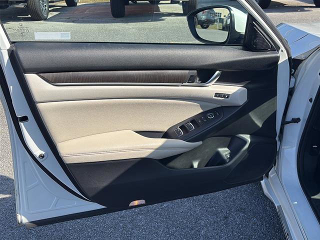 Used 2019 Honda Accord Touring image 27