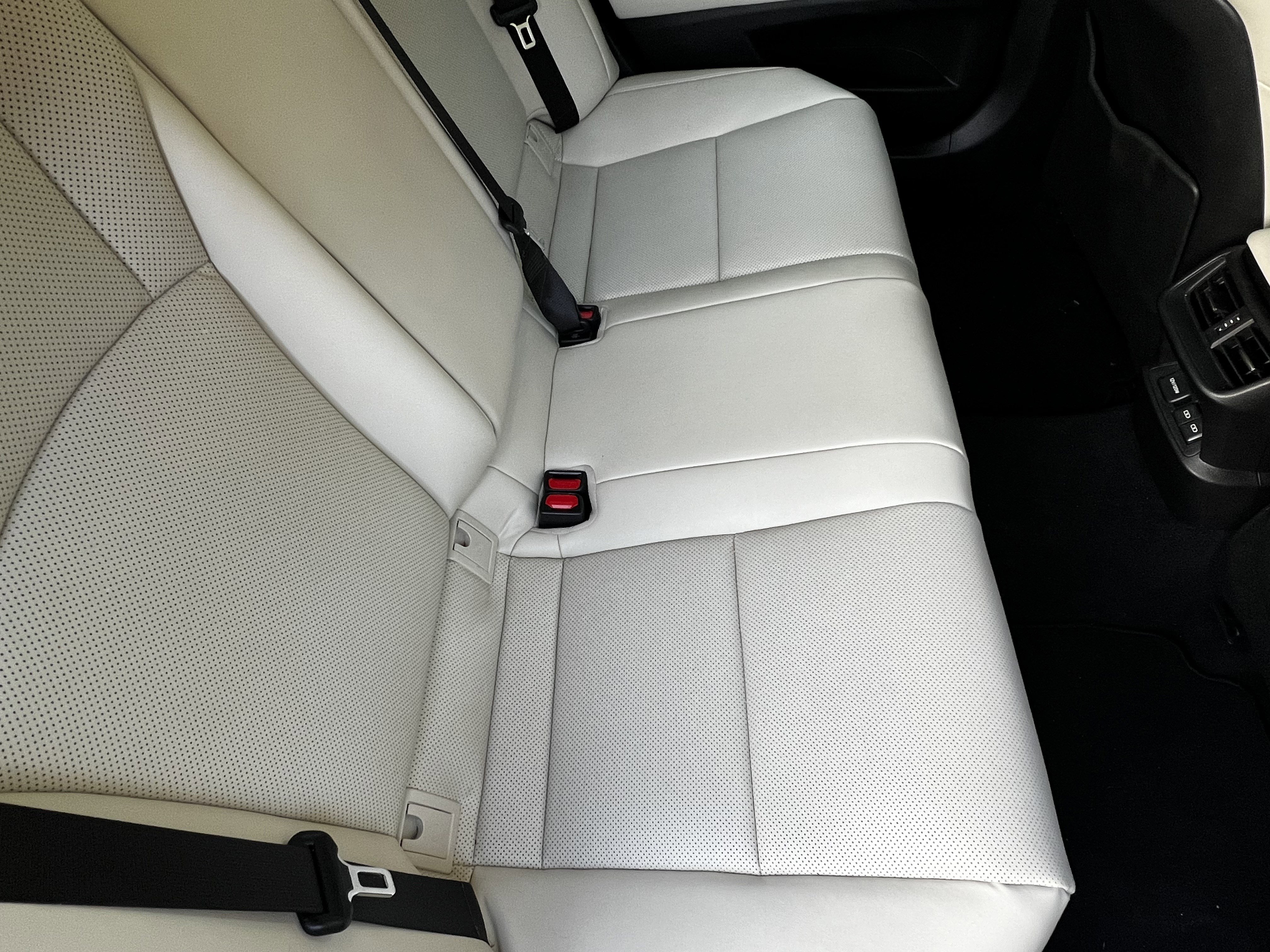 Certified 2025 Lexus ES 300h w/ Premium Package image 39