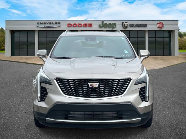 Used 2023 Cadillac XT4 Premium Luxury w/ Technology Package FWD image 7