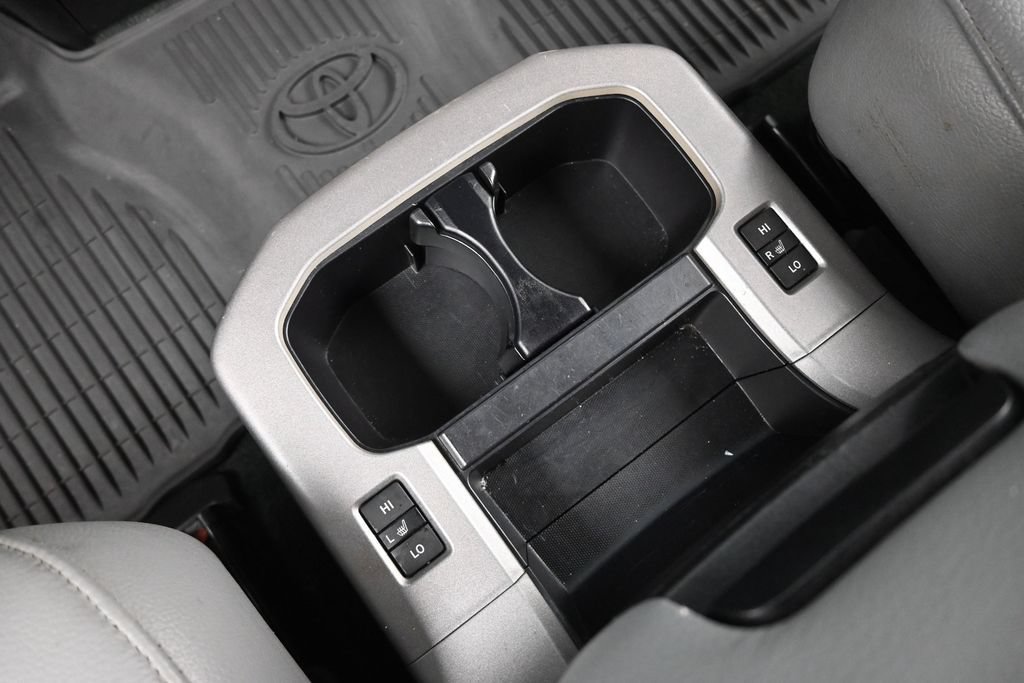 Used 2017 Toyota Sequoia Platinum AWD/4WD image 19