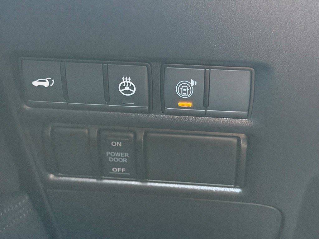 Used 2024 Nissan Armada SL w/ Captain's Chairs Package AWD/4WD image 19