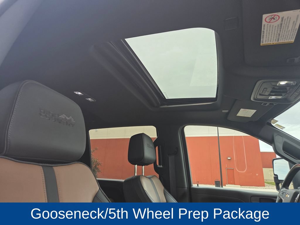 Used 2022 Chevrolet Silverado 3500 High Country AWD/4WD image 35