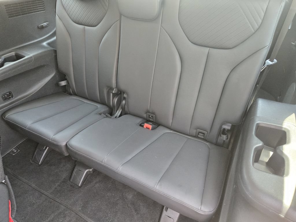 Used 2024 Hyundai Palisade SEL FWD image 34