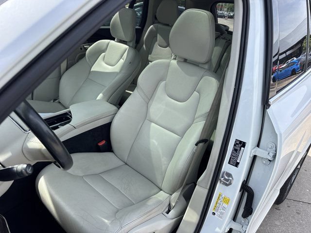 Used 2017 Volvo XC90 T6 Momentum w/ Vision Package AWD/4WD image 22