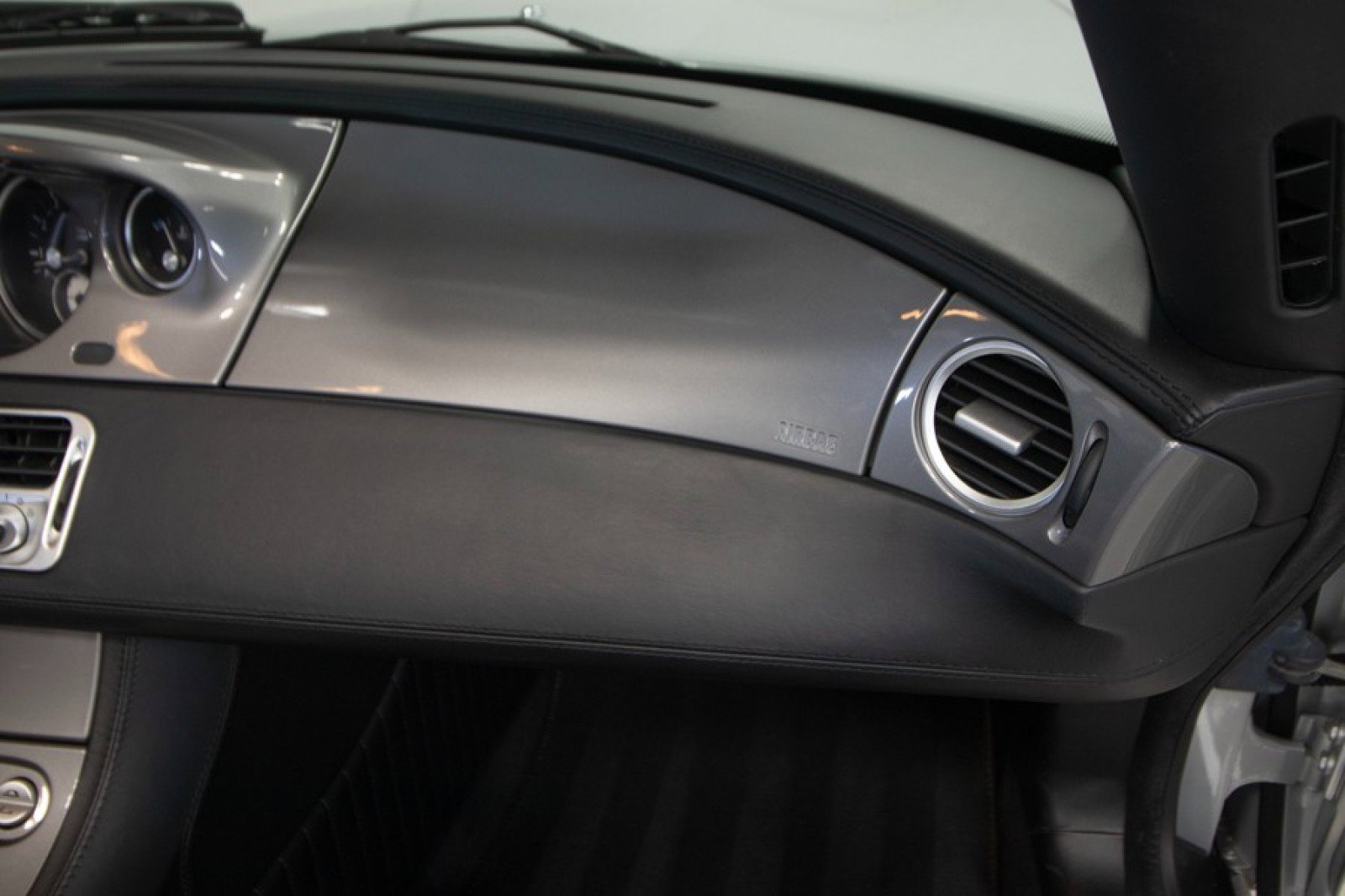 Used 2001 BMW Z8 image 74