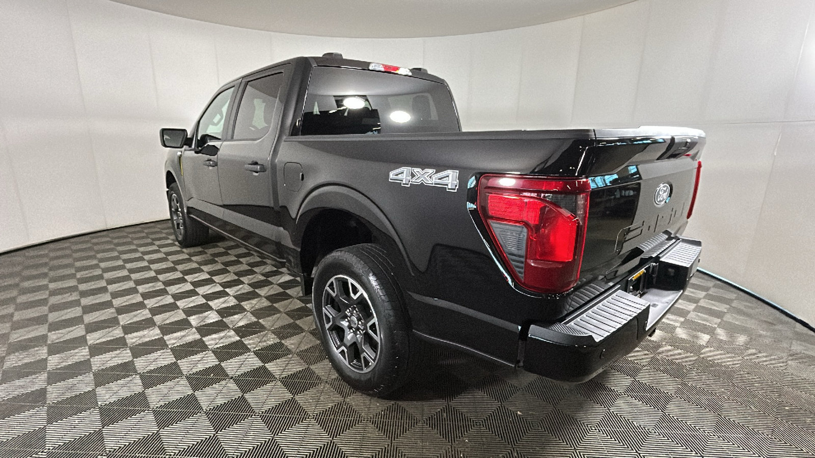 Used 2024 Ford F150 STX AWD/4WD image 5