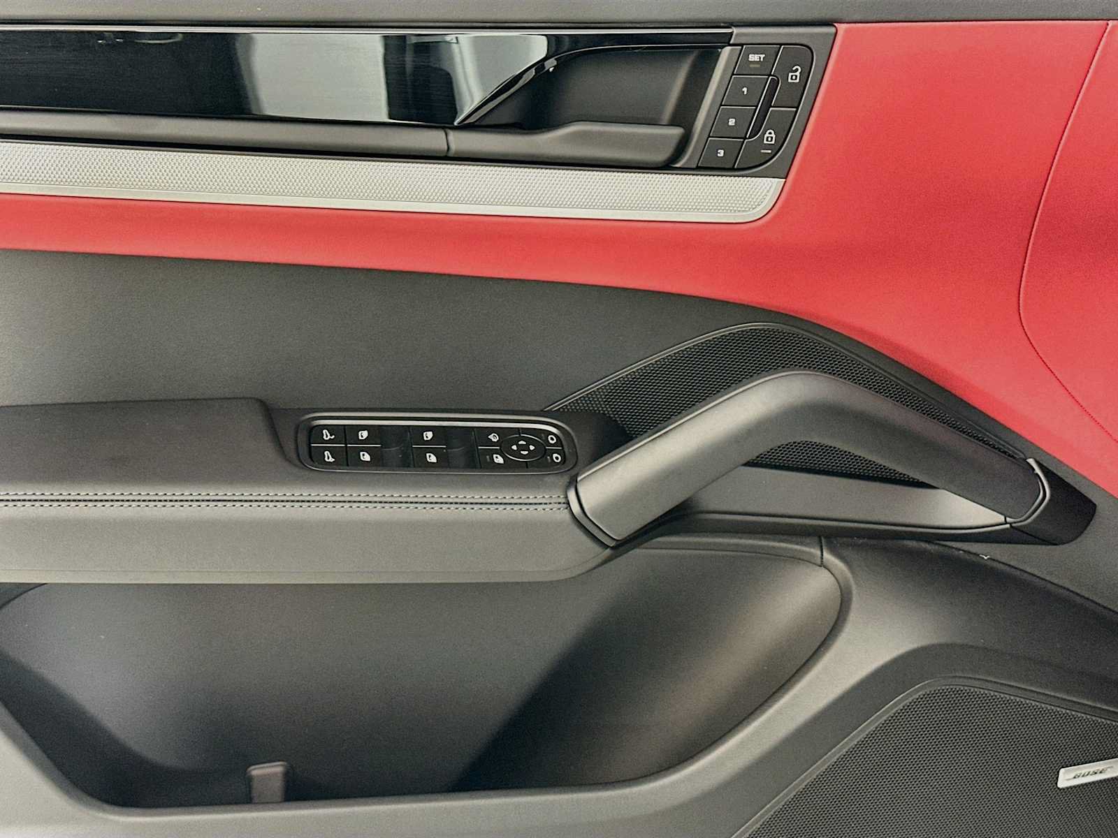 New 2026 Porsche Cayenne Coupe AWD/4WD image 11
