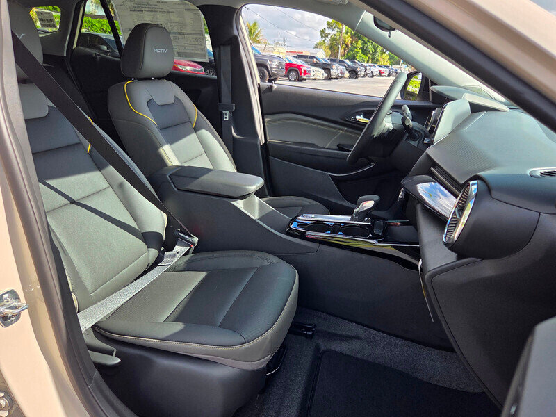 Used 2026 Chevrolet Trax ACTIV FWD image 18