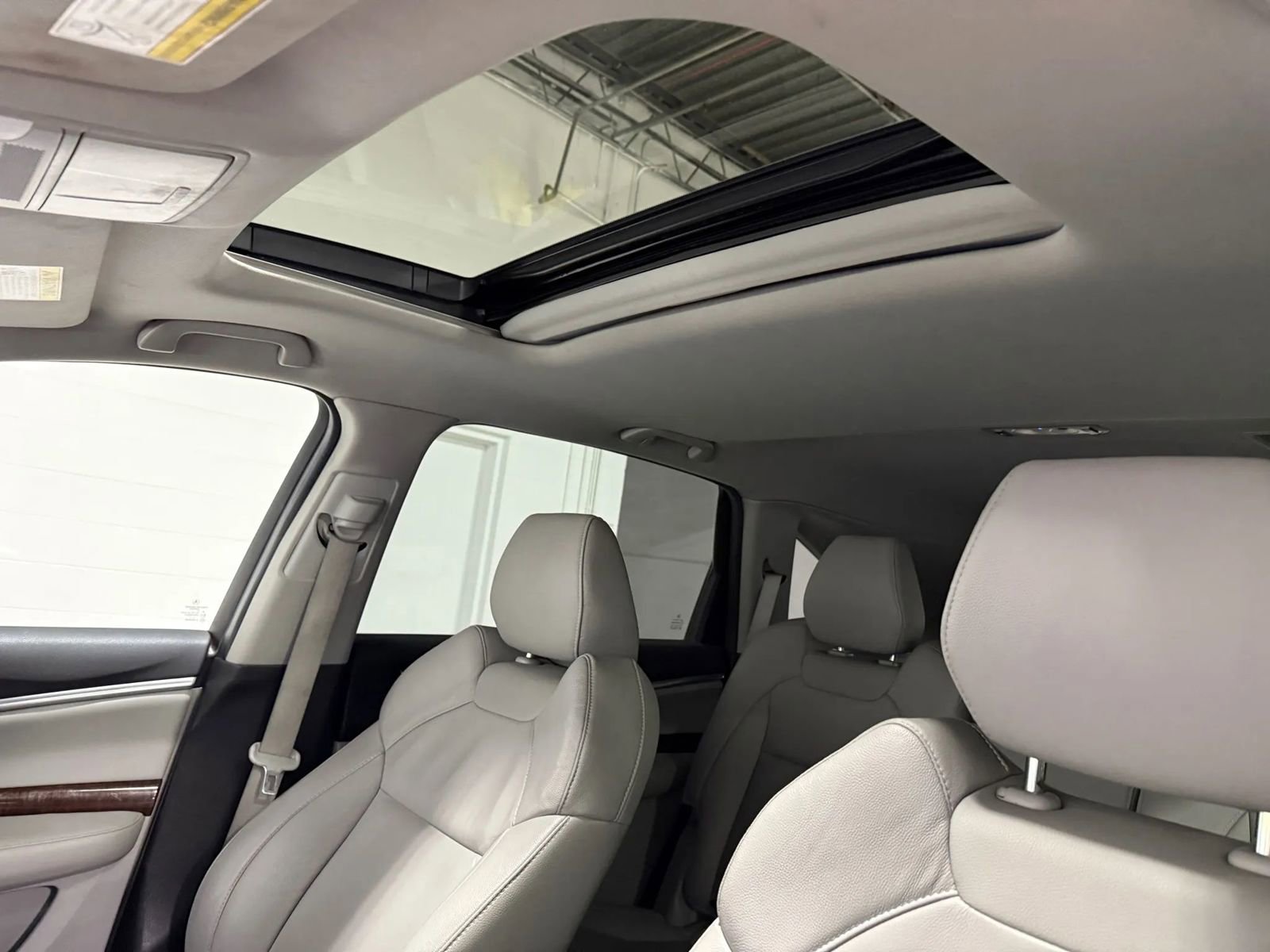 Used 2017 Acura MDX SH-AWD w/ Technology Package image 16