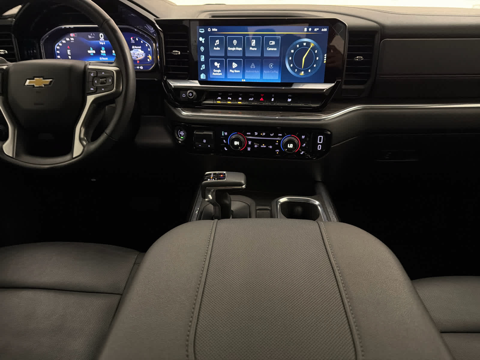 Used 2024 Chevrolet Silverado 1500 LTZ RWD image 19