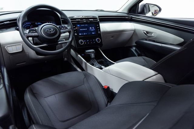 Used 2022 Hyundai Tucson SE image 19