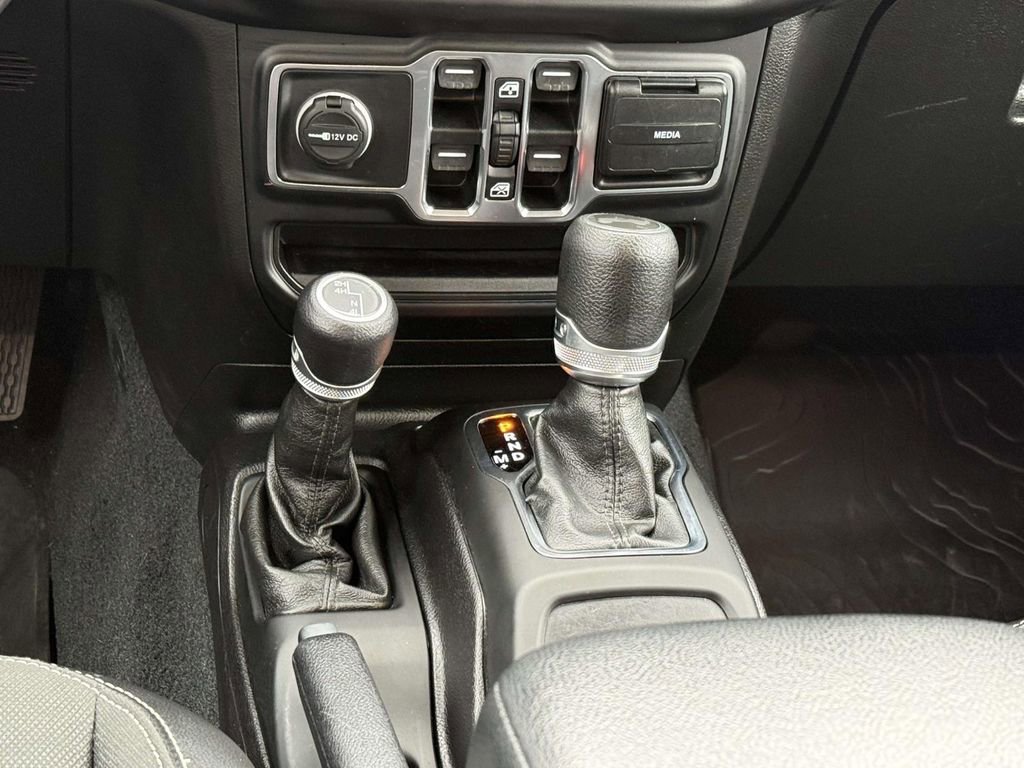 Used 2020 Jeep Wrangler Unlimited Sport image 18