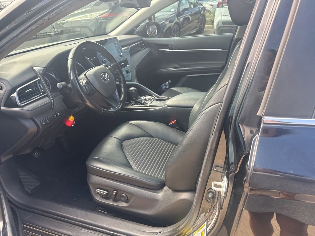 Used 2021 Toyota Camry SE FWD image 10