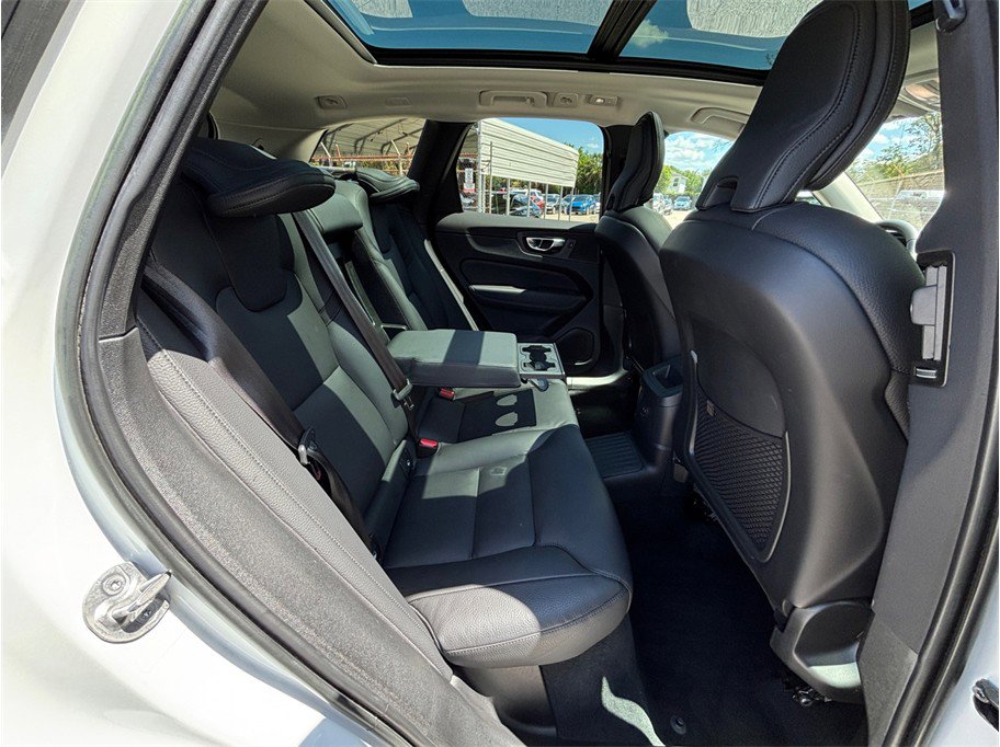 Used 2023 Volvo XC60 T8 Plus w/ Climate Package AWD/4WD image 43