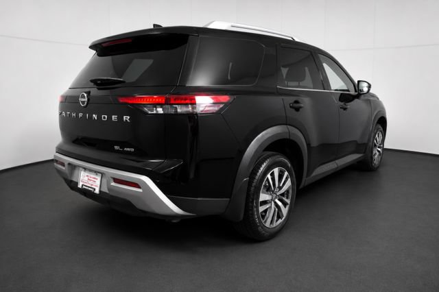 Used 2023 Nissan Pathfinder SL AWD/4WD image 4