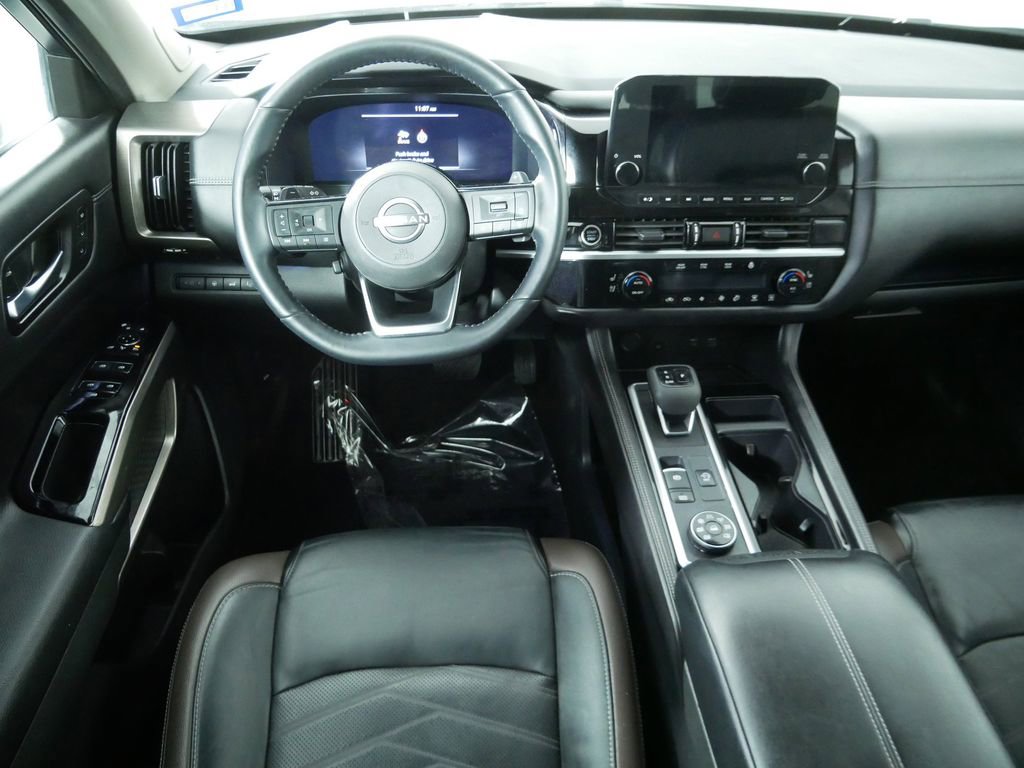 Used 2023 Nissan Pathfinder Platinum w/ Cargo Package AWD/4WD image 20