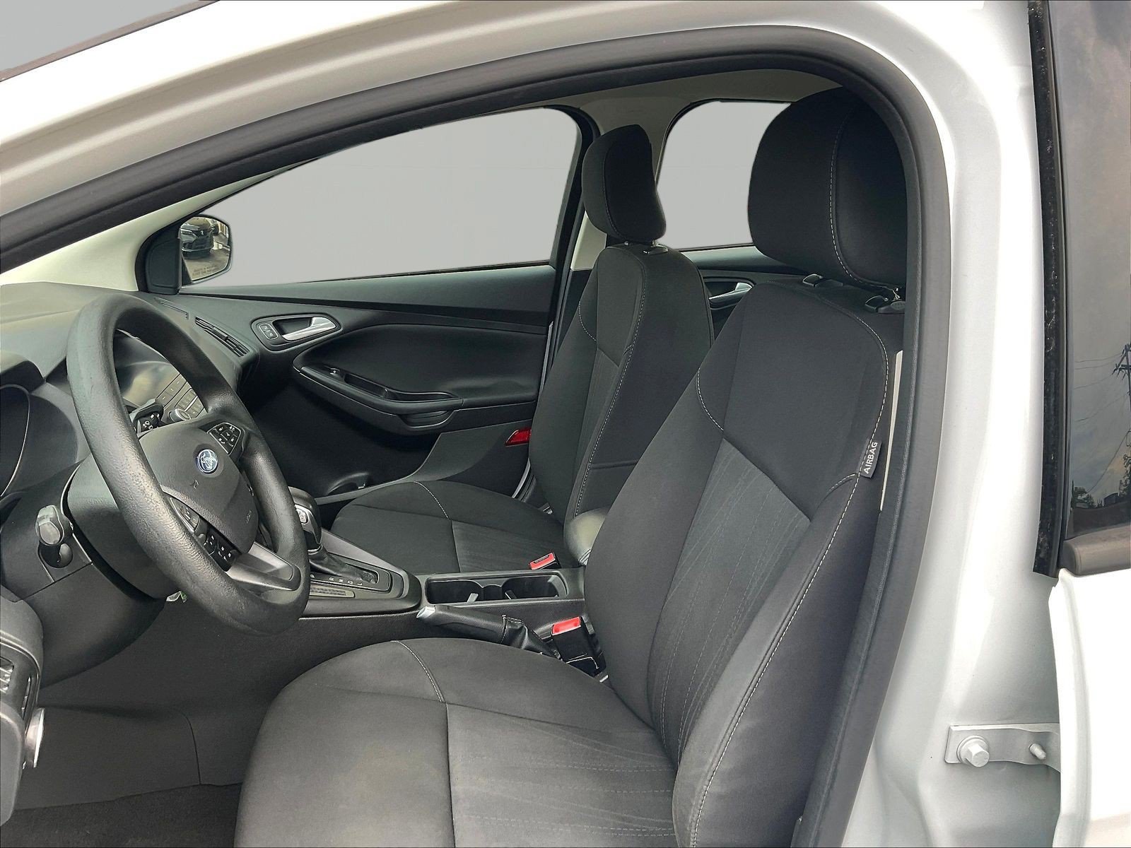 Used 2018 Ford Focus SE w/ Interior Protection Package FWD image 20