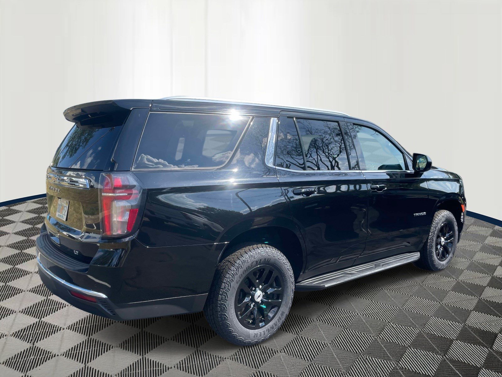 Used 2024 Chevrolet Tahoe LT AWD/4WD image 4