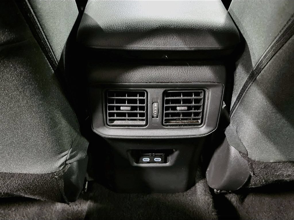Used 2024 Toyota RAV4 XLE FWD image 23