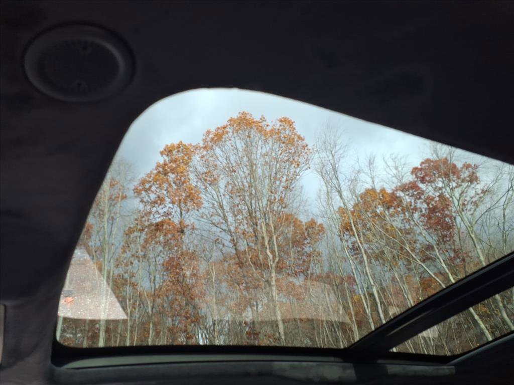 New 2026 Jaguar F-PACE SVR image 18