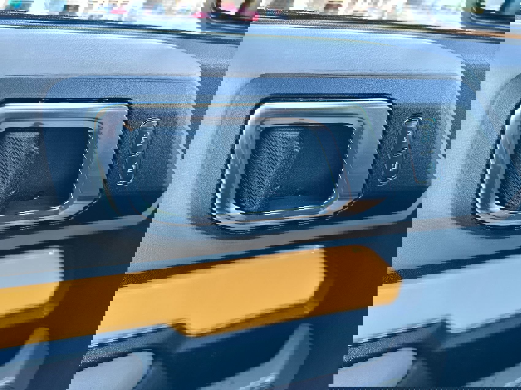 Used 2022 Ford Bronco Wildtrak image 13