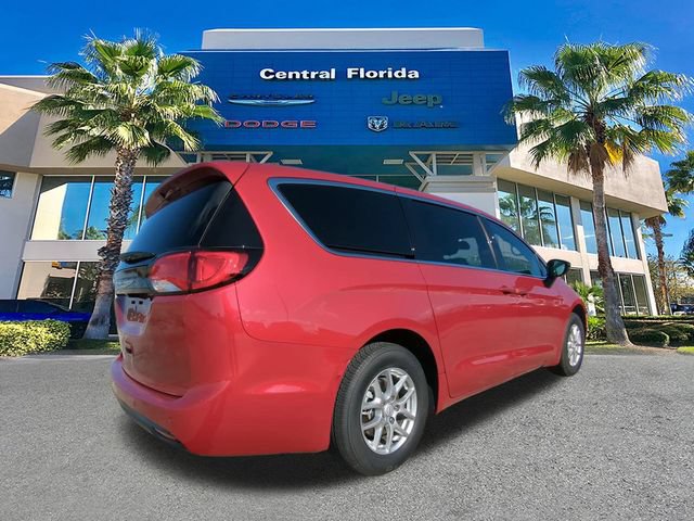 New 2026 Chrysler Voyager LX FWD image 5