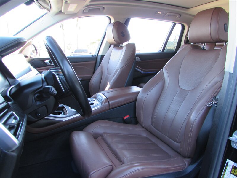 Used 2019 BMW X7 xDrive40i w/ Premium Package AWD/4WD image 9