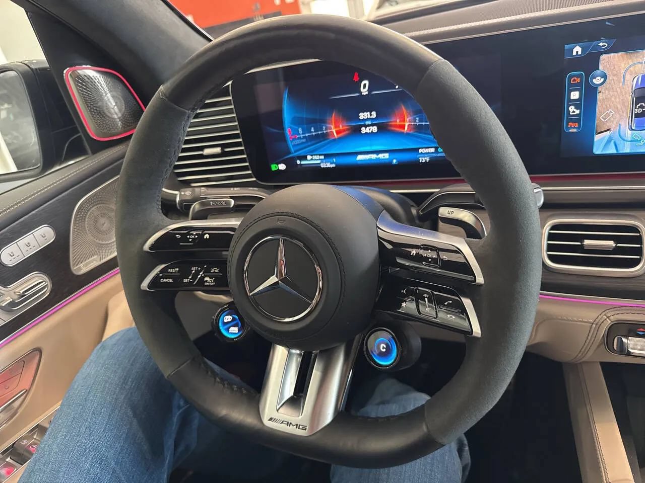 Used 2025 Mercedes-Benz GLS 63 AMG 4MATIC w/ Warmth & Comfort Package image 38