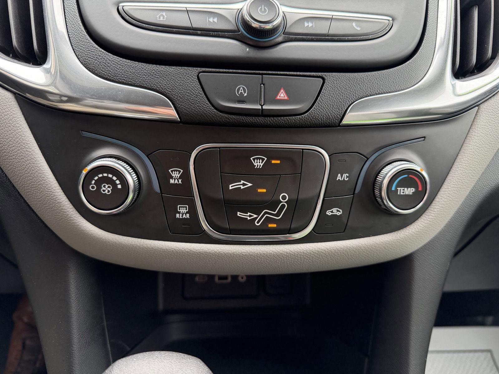 Used 2022 Chevrolet Equinox LT image 18