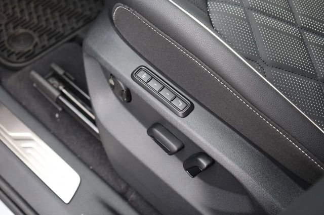 New 2026 Volkswagen Atlas SEL Premium R-Line image 11