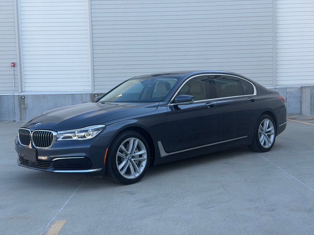 Used 2016 BMW 750i xDrive AWD/4WD image 7