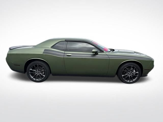 Used 2022 Dodge Challenger SXT w/ Plus Package image 6