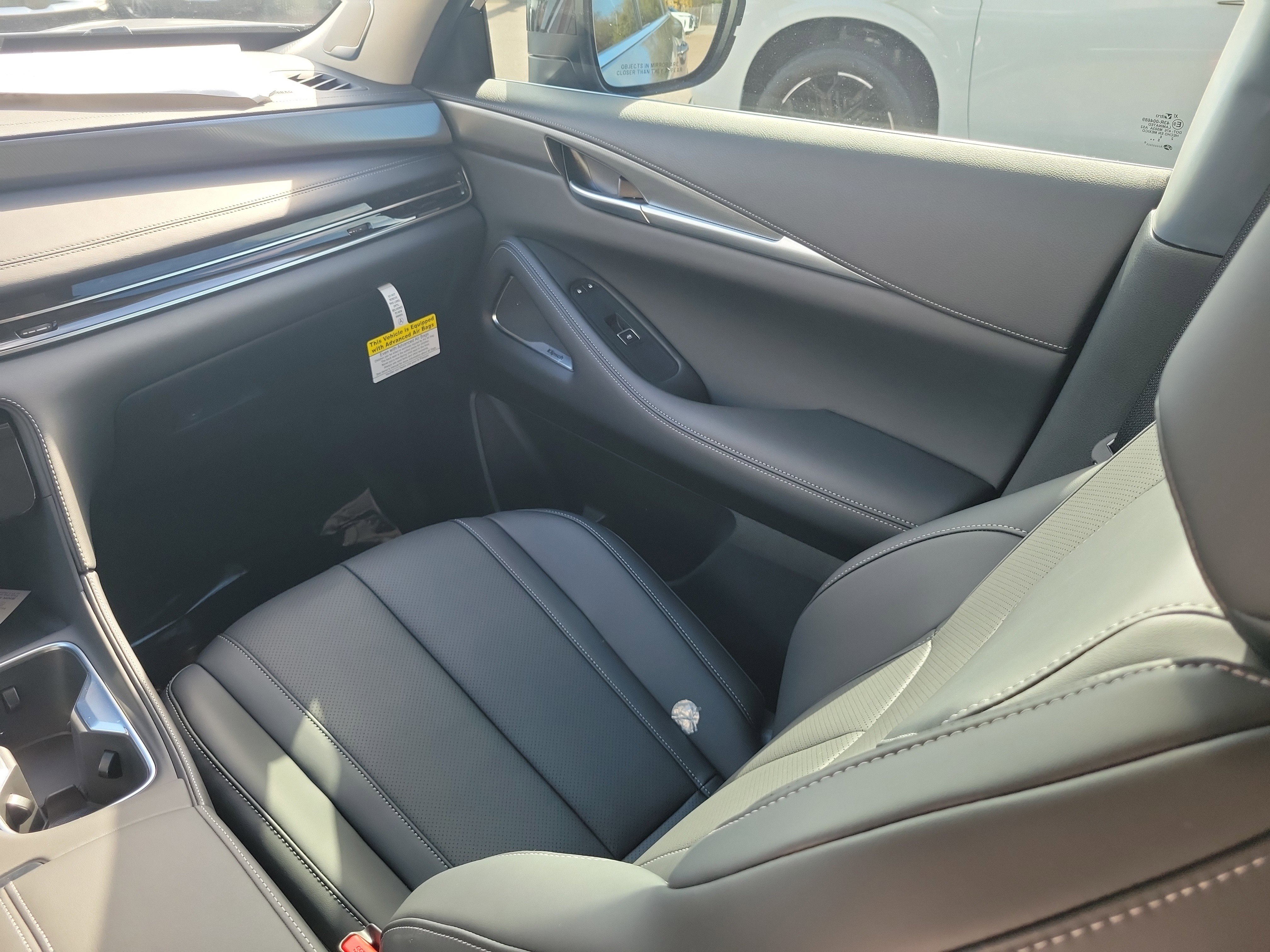 New 2026 INFINITI QX60 Luxe w/ Cargo Package image 13