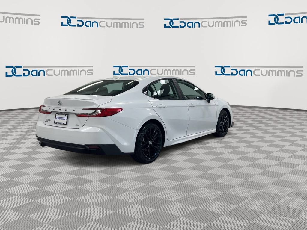 Used 2025 Toyota Camry SE FWD image 8