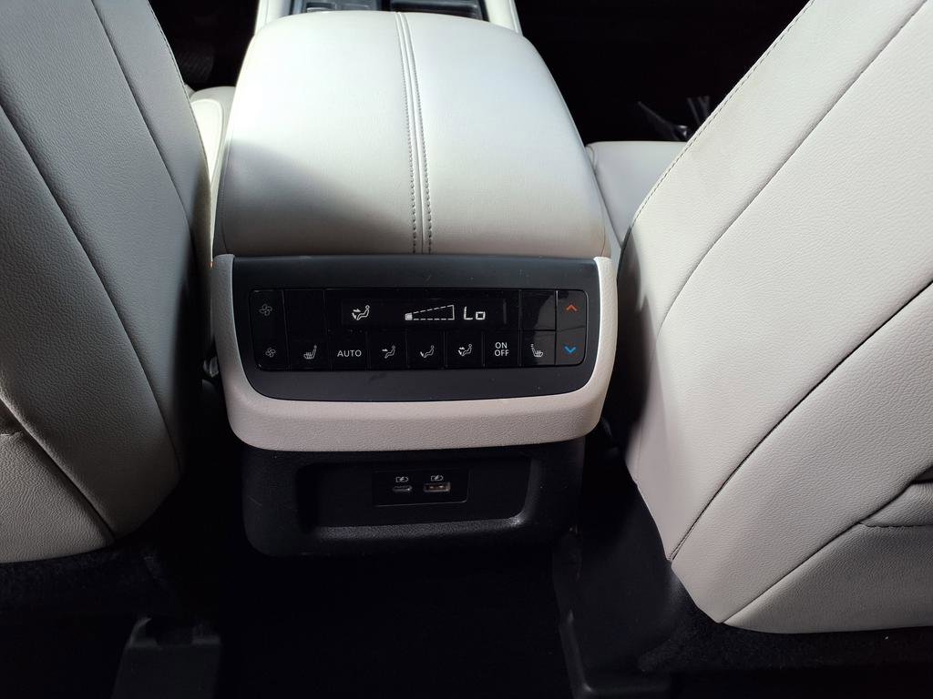 Used 2022 Nissan Pathfinder SL w/ SL Premium Package image 53