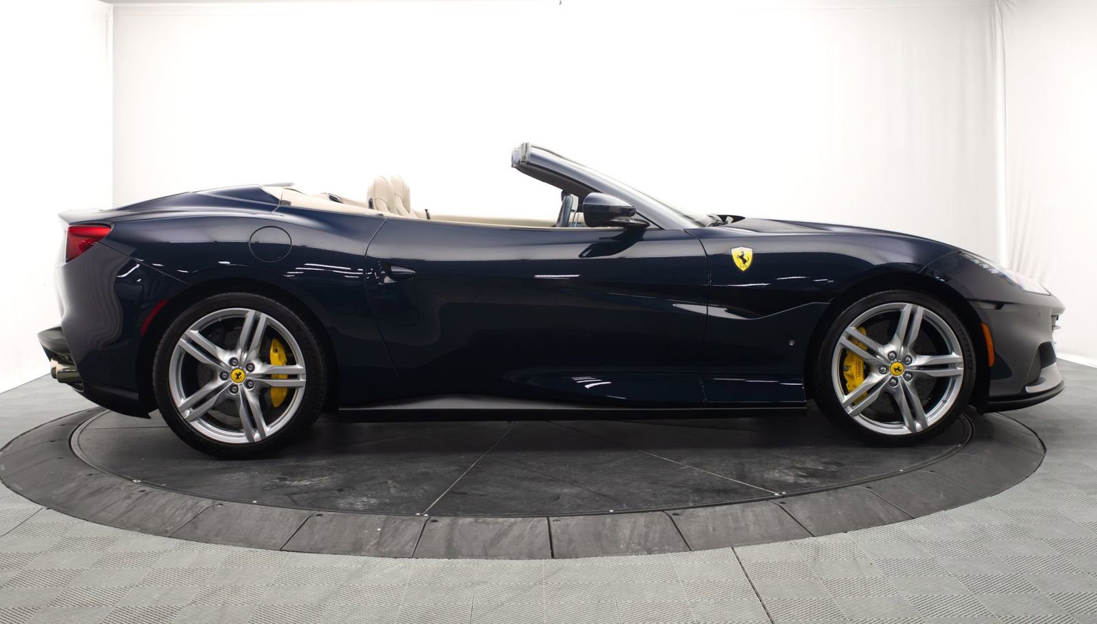 Used 2023 Ferrari Portofino M image 2
