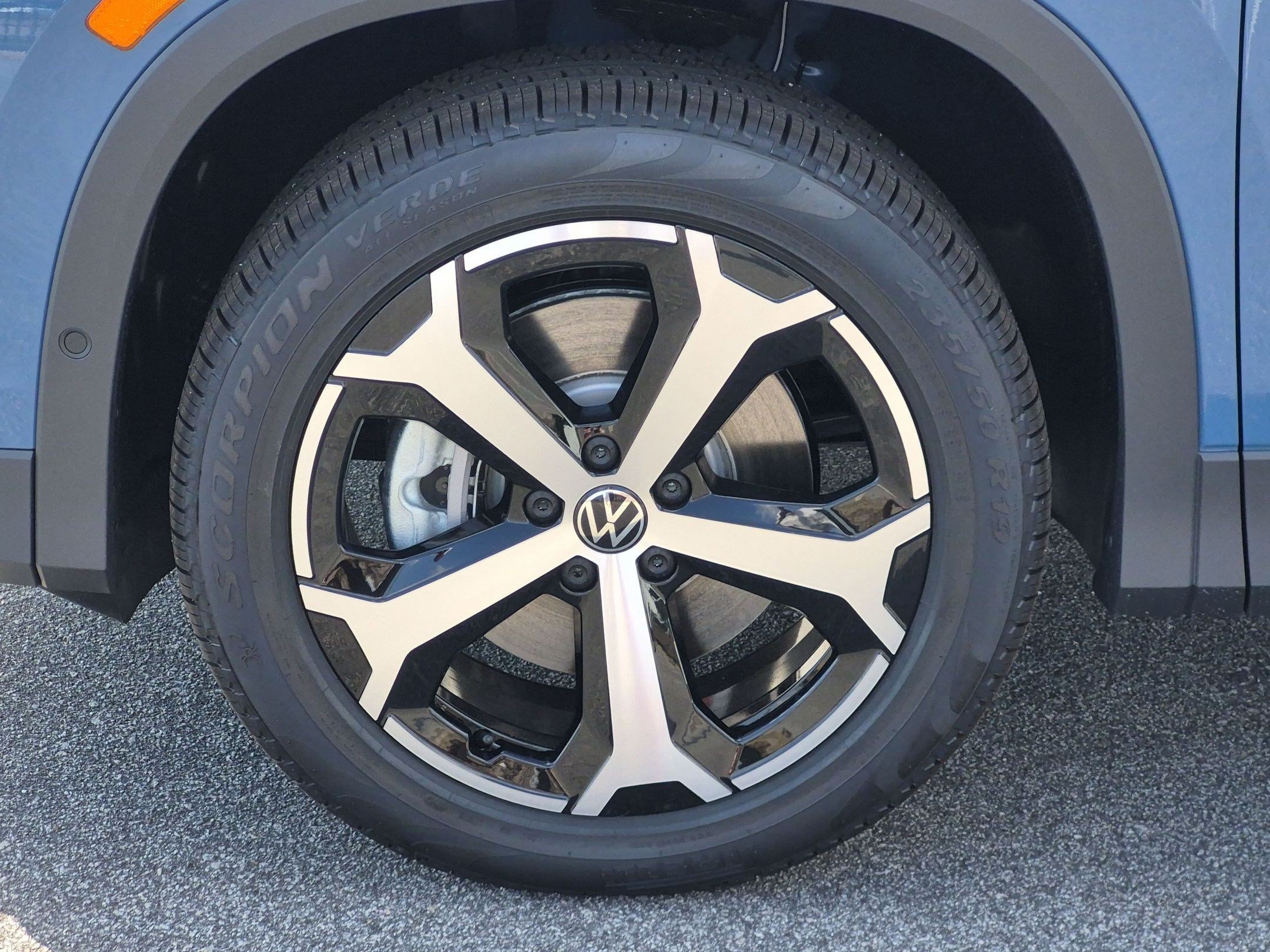New 2026 Volkswagen Tiguan SE AWD/4WD image 10