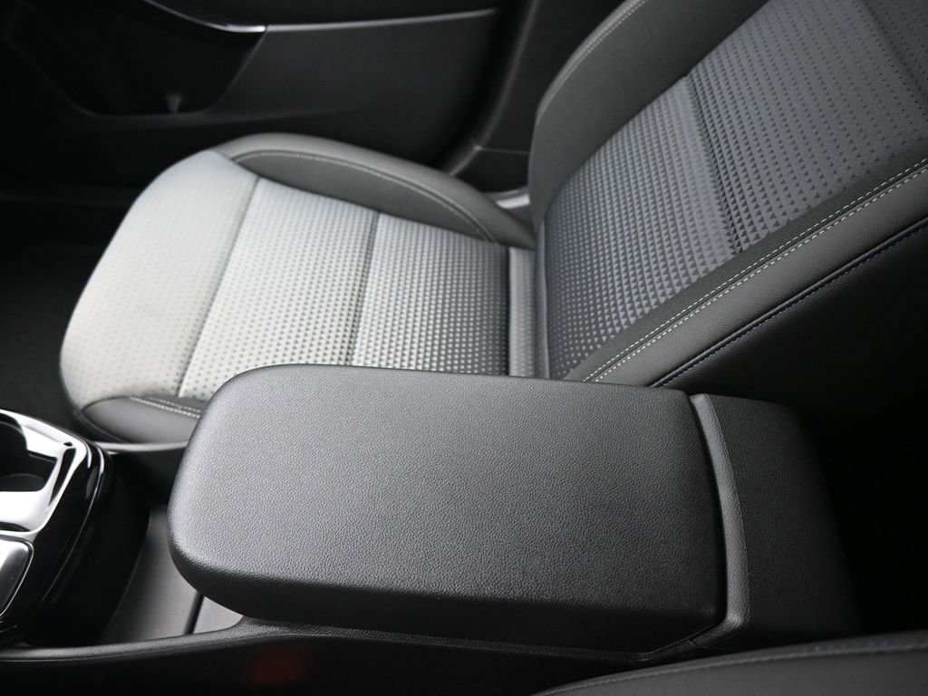 New 2026 Chevrolet Trax LT w/ Sunroof Package image 14