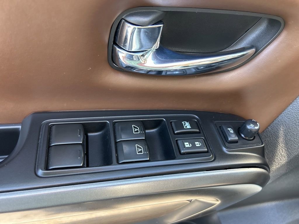 Used 2017 Nissan Titan Platinum Reserve image 15