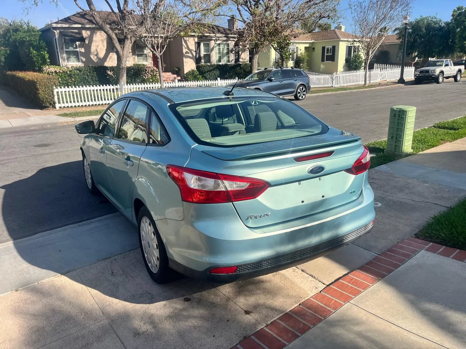 Used 2012 Ford Focus SE FWD image 7