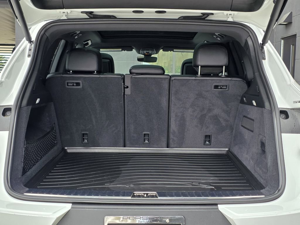 Certified 2024 Porsche Cayenne S image 27