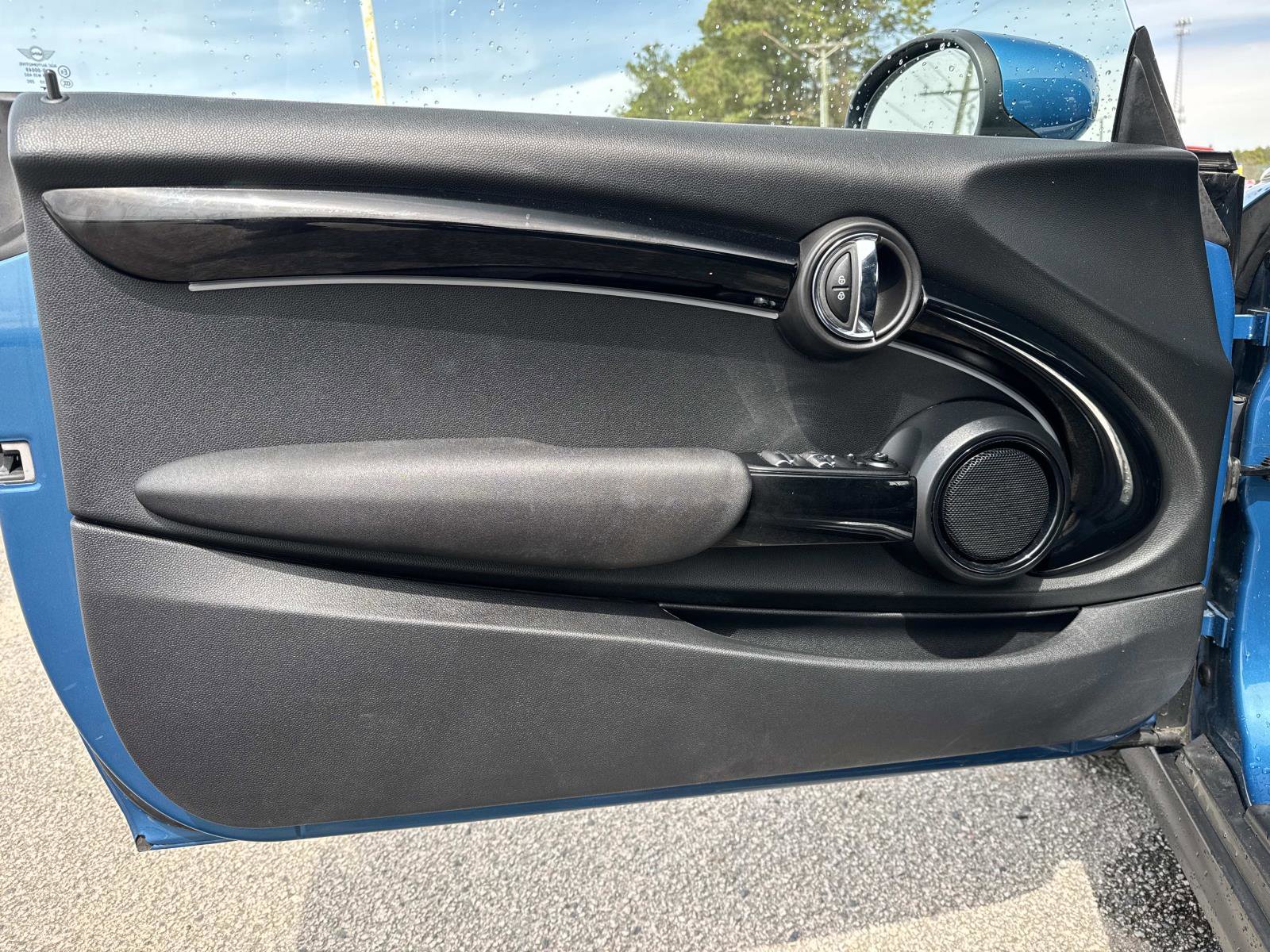 Used 2022 MINI Cooper S w/ Driver Assistance Package image 12