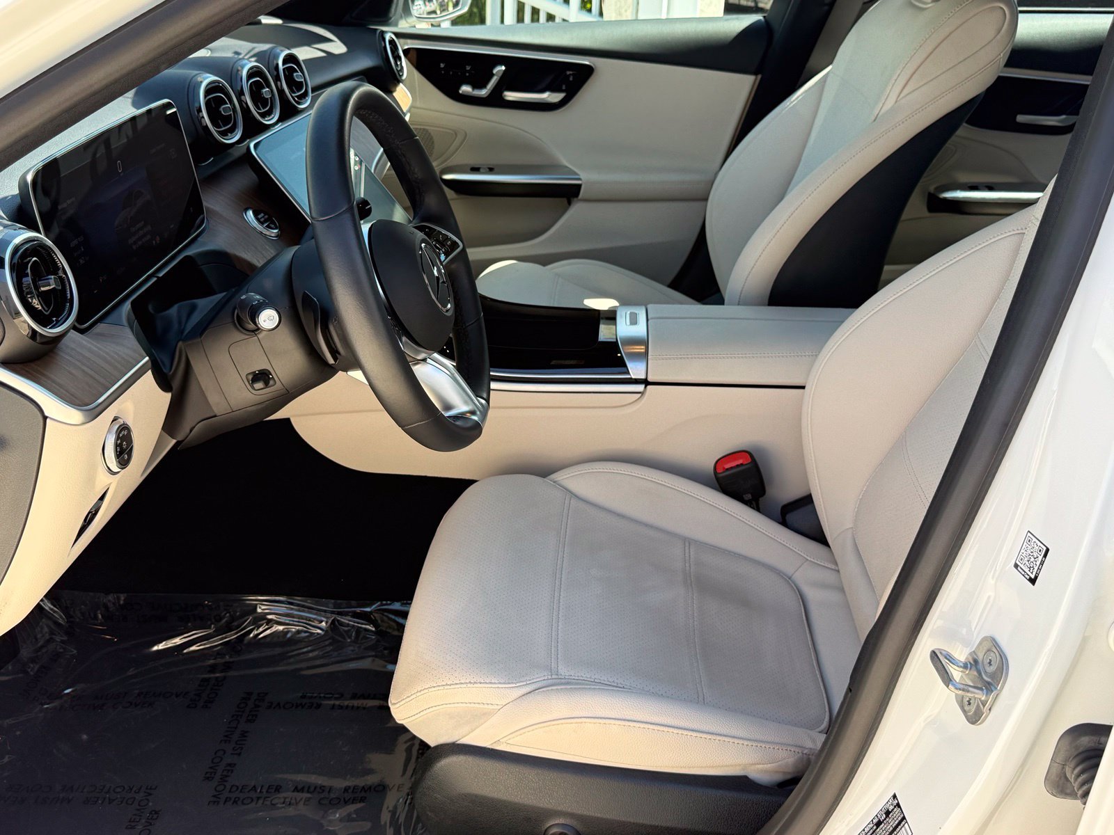 Used 2024 Mercedes-Benz C 300 Sedan image 25