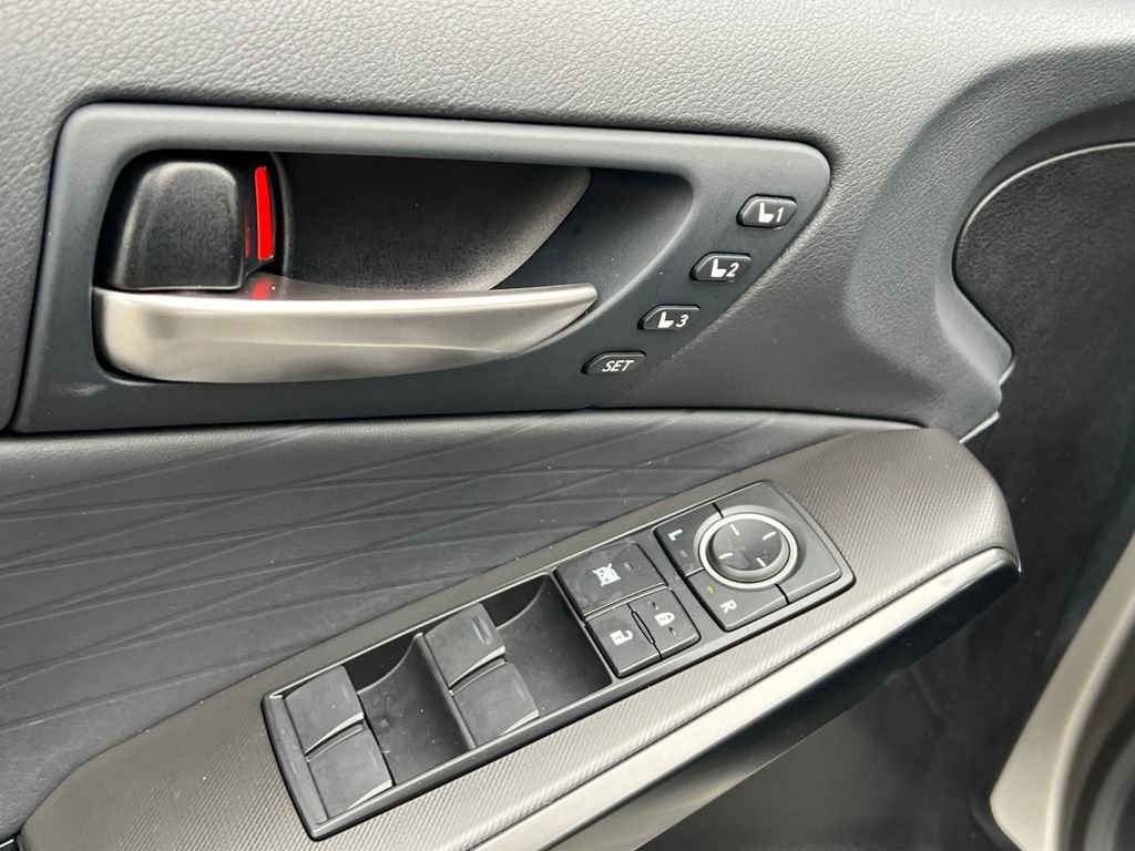 Certified 2023 Lexus IS 350 F Sport image 13