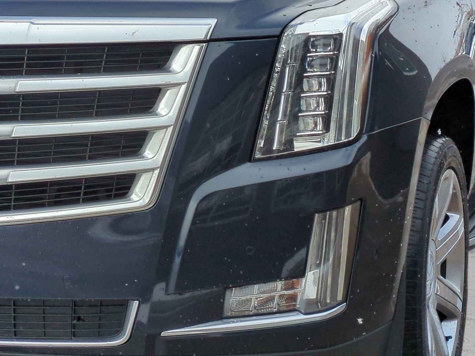 Used 2019 Cadillac Escalade ESV Luxury image 13